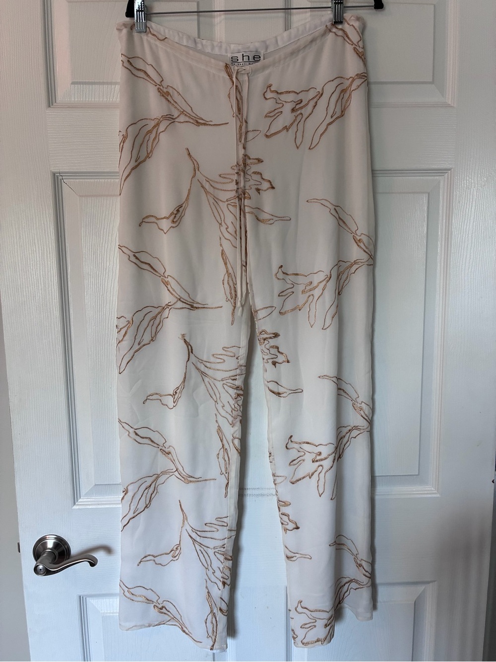 Sheri Bodell Cream Wide-Leg Pants with Brown Leaf Print